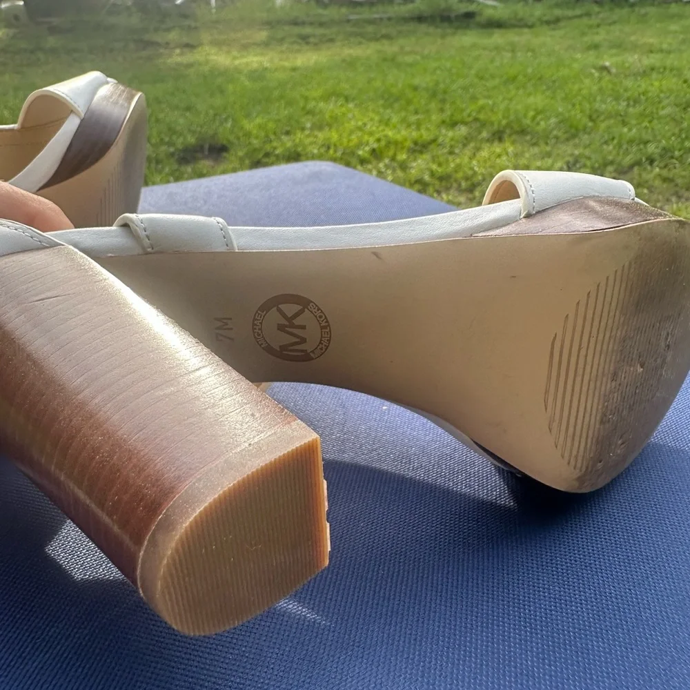 MK White Heeled Sandals - Picture 5 of 5